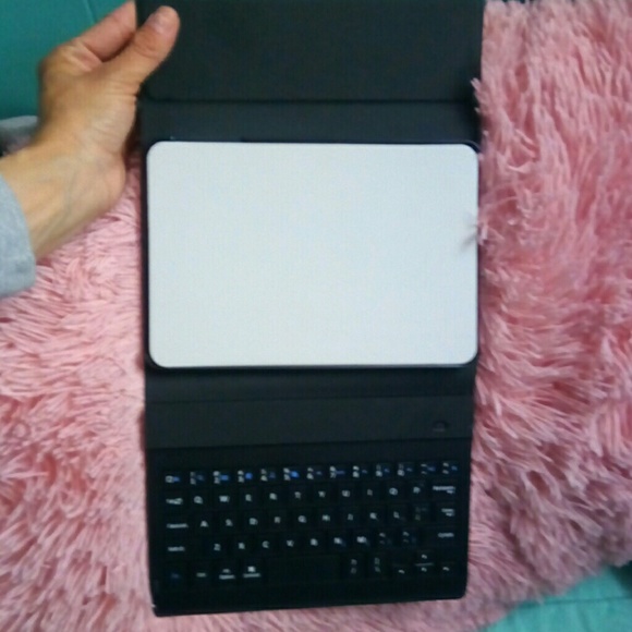 Mini IPad Case - Picture 2 of 3